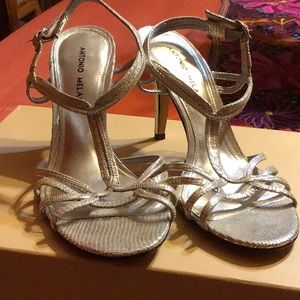 Antonio Melanie gold heels